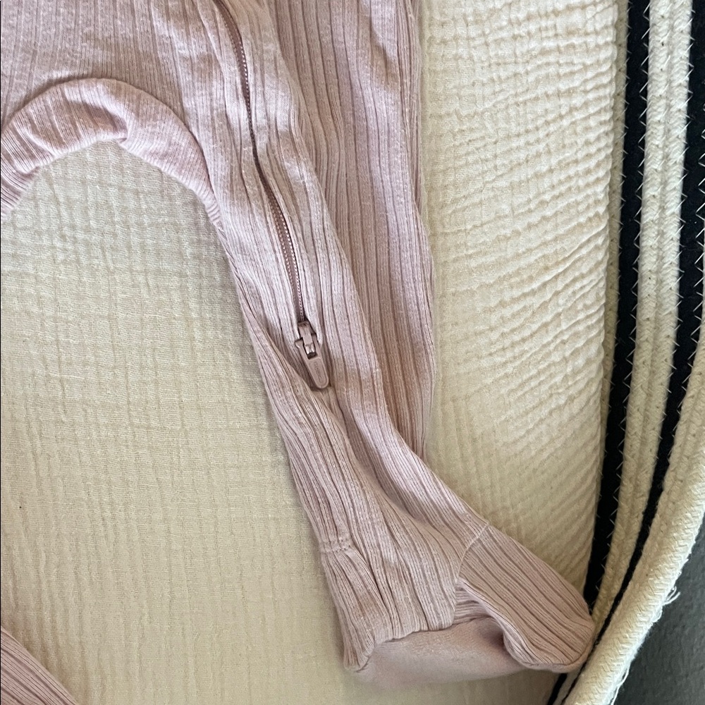 New Ribbed 2 way zip - Picture 5 of 5